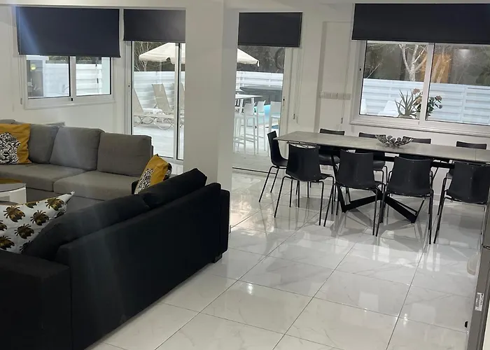 Konnos Hight Villa