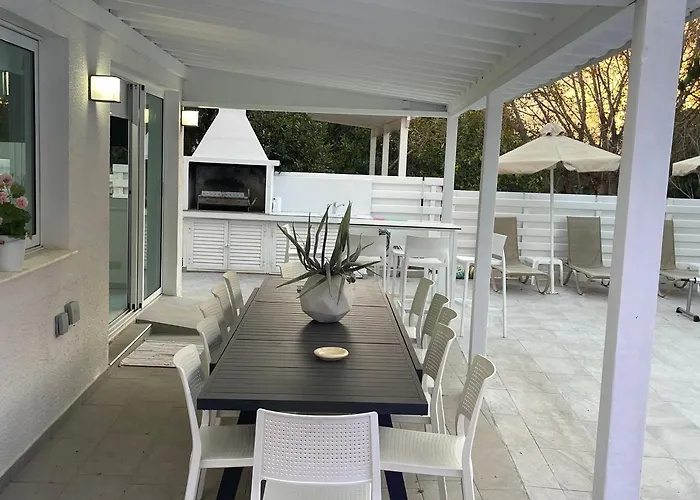 Konnos Hight Villa